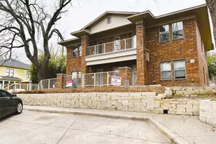420 W Franklin St, Waxahachie, TX 75165 - Photo 1