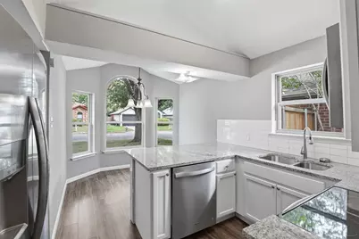 1729 Woodhall Way, Fort Worth, TX 76134 - Photo 6