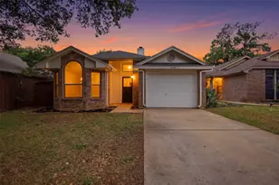 1729 Woodhall Way, Fort Worth, TX 76134 - Photo 2