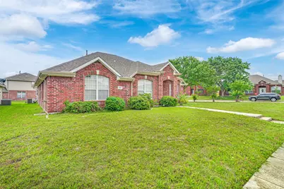 2068 Pecan Creek Drive, Mesquite, TX 75181 - Photo 2