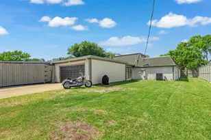 3778 Weeburn Dr, Dallas, TX 75229 - Photo 36