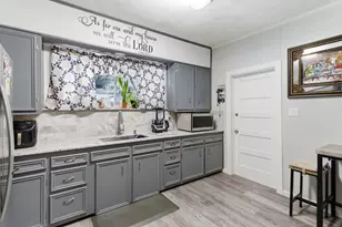 401 W Mesquite St, Gunter, TX 75058 - Photo 18