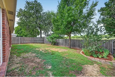 237 Shadow Grass Avenue, Fort Worth, TX 76120 - Photo 32