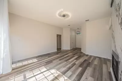 2711 Canterbury Street, Euless, TX 76039 - Photo 6