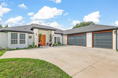 4013 Legend Trail, Granbury, TX 76049 - Photo 2
