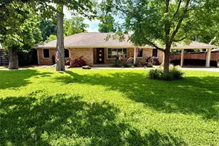 1035 Waterford Dr, Dallas, TX 75218 - Photo 2