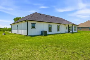 689 Dill Rd, Weatherford, TX 76085 - Photo 28