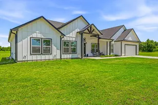 689 Dill Rd, Weatherford, TX 76085 - Photo 2