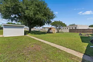 213 Teakwood Ln, Lewisville, TX 75067 - Photo 24