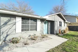 610 Overlook Dr, Midlothian, TX 76065 - Photo 2