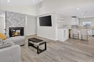 4315 Cabell Dr, Dallas, TX 75204 - Photo 18