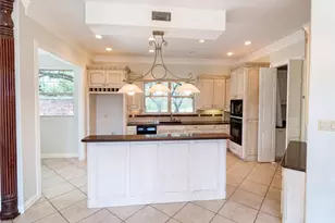 4201 Bluff View Dr, Granbury, TX 76048 - Photo 2