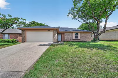 3200 S Meadow Drive, Fort Worth, TX 76133 - Photo 2