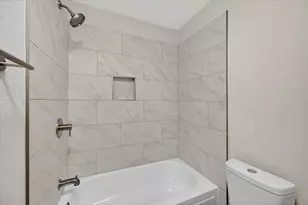 3200 S Meadow Dr, Fort Worth, TX 76133 - Photo 16