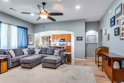 9209 Hunters Court, White Settlement, TX 76108 - Photo 4