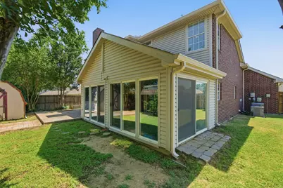 1214 Holly Hill Drive, Grand Prairie, TX 75052 - Photo 32