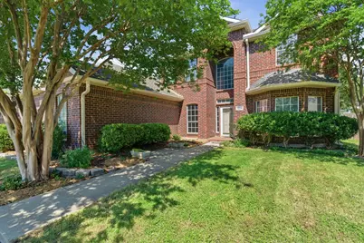 1214 Holly Hill Drive, Grand Prairie, TX 75052 - Photo 4