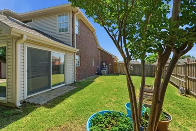 1214 Holly Hill Drive, Grand Prairie, TX 75052 - Photo 30