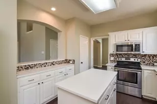 10000 Danbury Dr, Frisco, TX 75035 - Photo 4