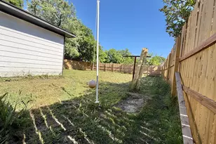 2028 E Jones St, Sherman, TX 75090 - Photo 20