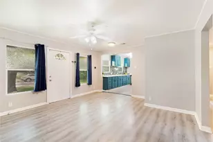 2028 E Jones St, Sherman, TX 75090 - Photo 4