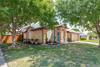 1024 Kingsley Drive, Saginaw, TX 76179 - Photo 2
