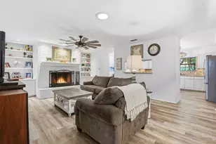 5207 Fairway Cir, De Cordova, TX 76049 - Photo 8