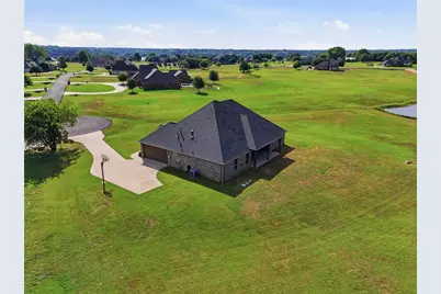 1101 W Iberian Court, Granbury, TX 76048 - Photo 34