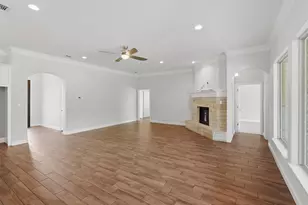 1101 W Iberian Ct, Granbury, TX 76048 - Photo 8