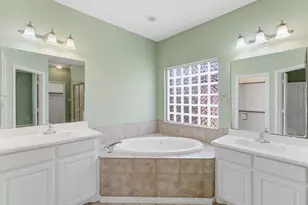 208 Red Wolf Ln, Red Oak, TX 75154 - Photo 24