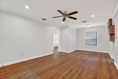 4309 Curzon Avenue, Fort Worth, TX 76107 - Photo 4