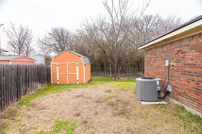 801 Deedee Creek Drive, Euless, TX 76040 - Photo 36