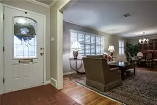 6310 Lange Cir, Dallas, TX 75214 - Photo 2