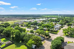 1400 W 6th St, McGregor, TX 76657 - Photo 34