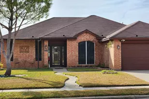 5776 Fenway Ct, Haltom City, TX 76137 - Photo 2