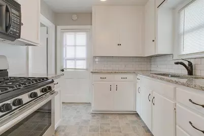 4921 Pershing Avenue, Fort Worth, TX 76107 - Photo 12
