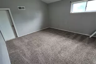 744 Willow St, Hurst, TX 76053 - Photo 18