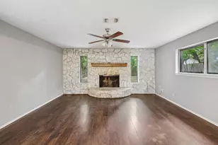 744 Willow St, Hurst, TX 76053 - Photo 6
