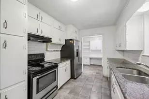 744 Willow St, Hurst, TX 76053 - Photo 12