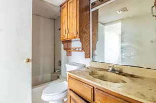 1605 Whiteoak Dr, Garland, TX 75040 - Photo 16