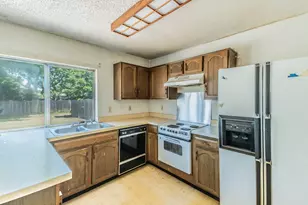 1605 Whiteoak Dr, Garland, TX 75040 - Photo 8