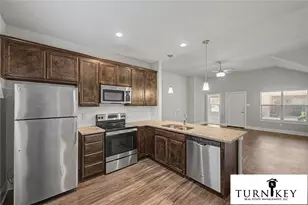 225 Stewart Bend Ct, Azle, TX 76020 - Photo 2
