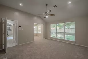 829 Brentwood Dr, Grand Prairie, TX 75052 - Photo 20