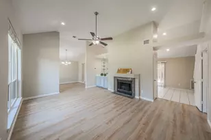 829 Brentwood Dr, Grand Prairie, TX 75052 - Photo 4