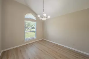 829 Brentwood Dr, Grand Prairie, TX 75052 - Photo 30
