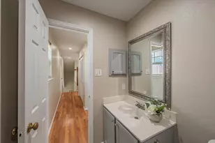 829 Brentwood Dr, Grand Prairie, TX 75052 - Photo 16