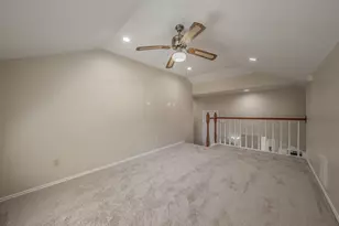 829 Brentwood Dr, Grand Prairie, TX 75052 - Photo 14
