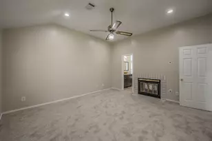 829 Brentwood Dr, Grand Prairie, TX 75052 - Photo 22