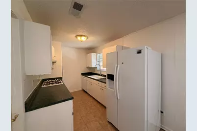 1409 Rosewood Lane, Arlington, TX 76010 - Photo 2