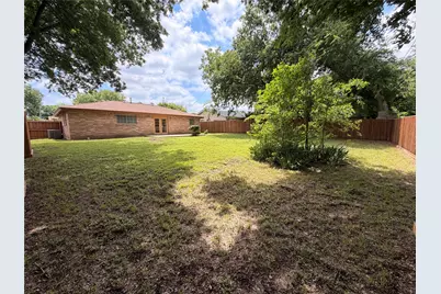 1409 Rosewood Lane, Arlington, TX 76010 - Photo 16